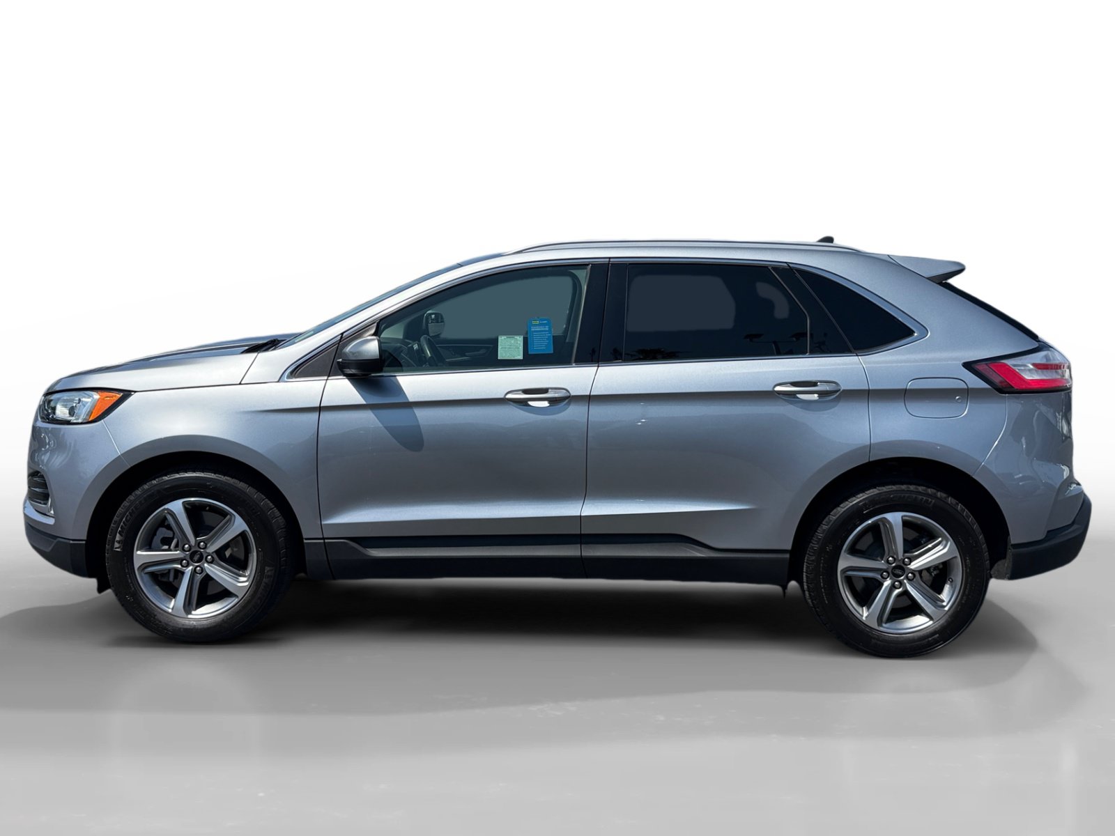 Certified 2024 Ford Edge SEL w/ Convenience Package AWD/4WD image 2