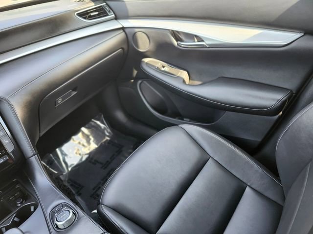 Used 2021 INFINITI QX50 Luxe w/ Appearance Package AWD/4WD image 15