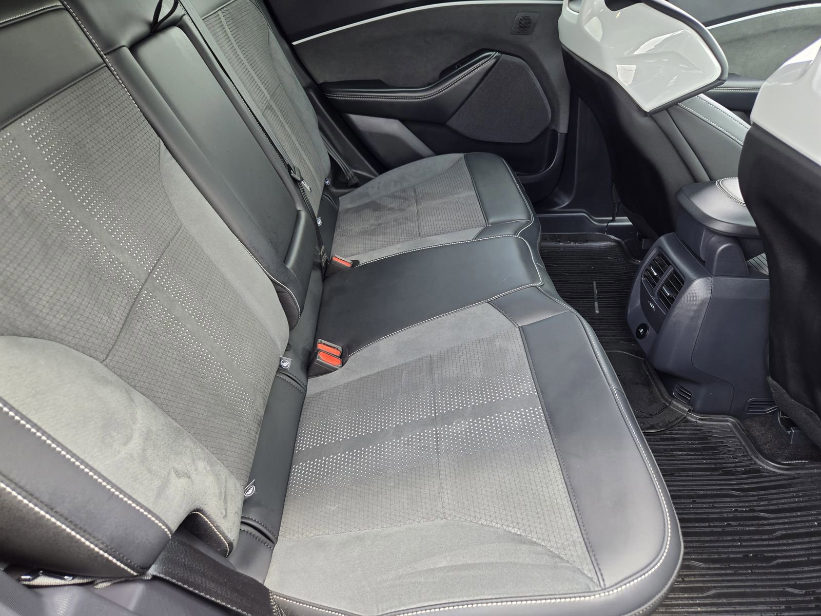 Certified 2025 Ford Mustang Mach-E GT AWD/4WD image 29