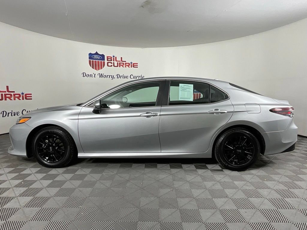 Used 2022 Toyota Camry LE FWD image 6