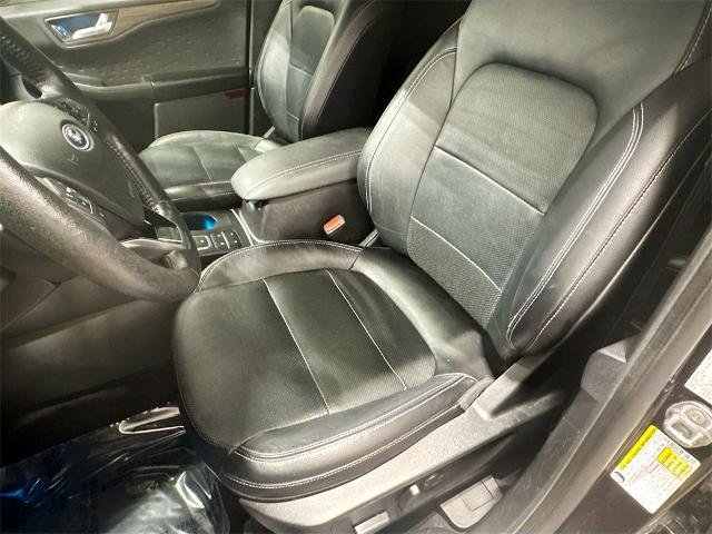 Certified 2020 Ford Escape Titanium image 17
