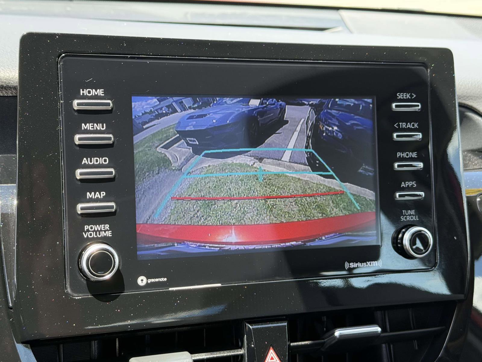 Used 2022 Toyota Camry SE FWD image 21