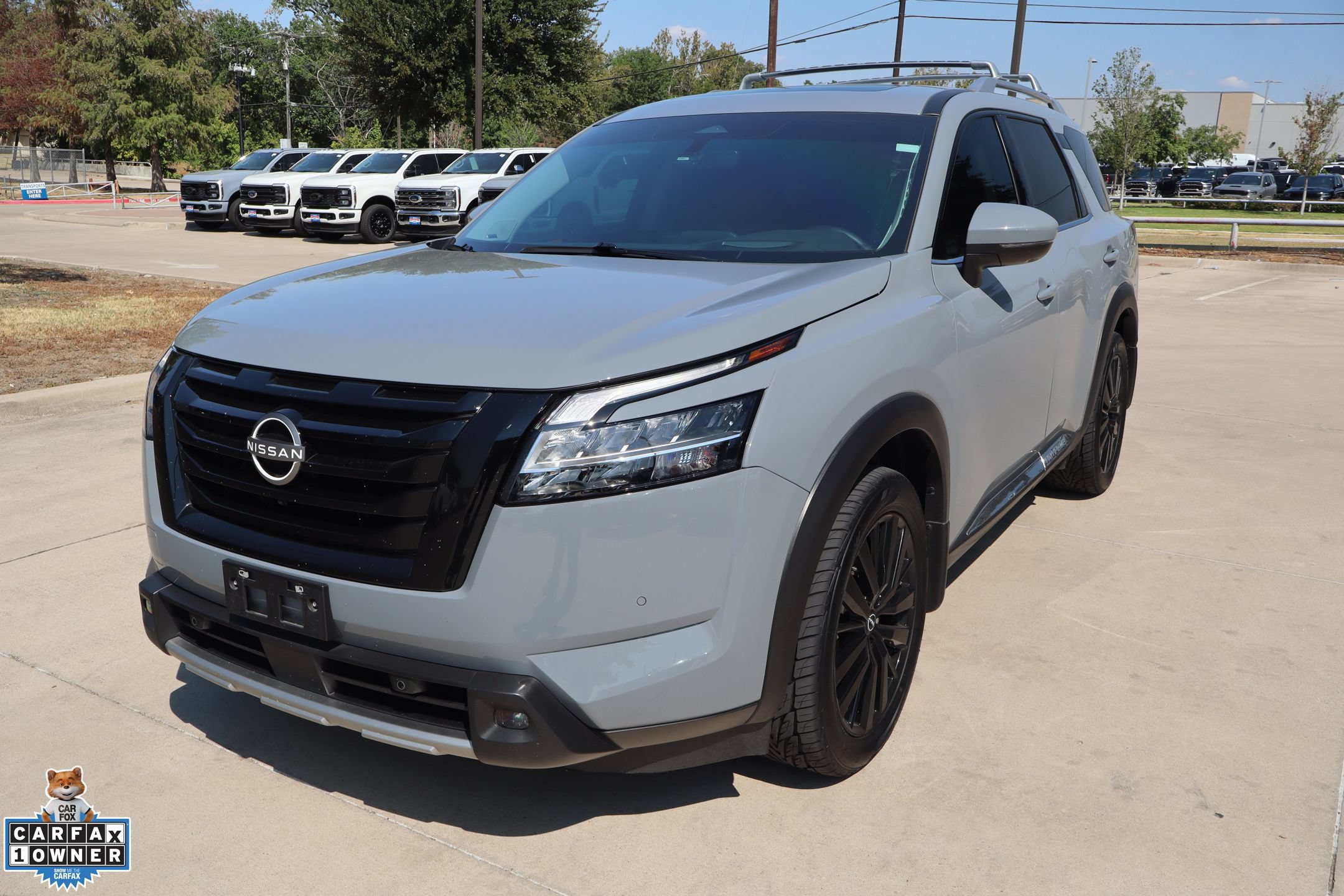 Used 2024 Nissan Pathfinder Platinum w/ Lighting Package (N92) AWD/4WD image 8