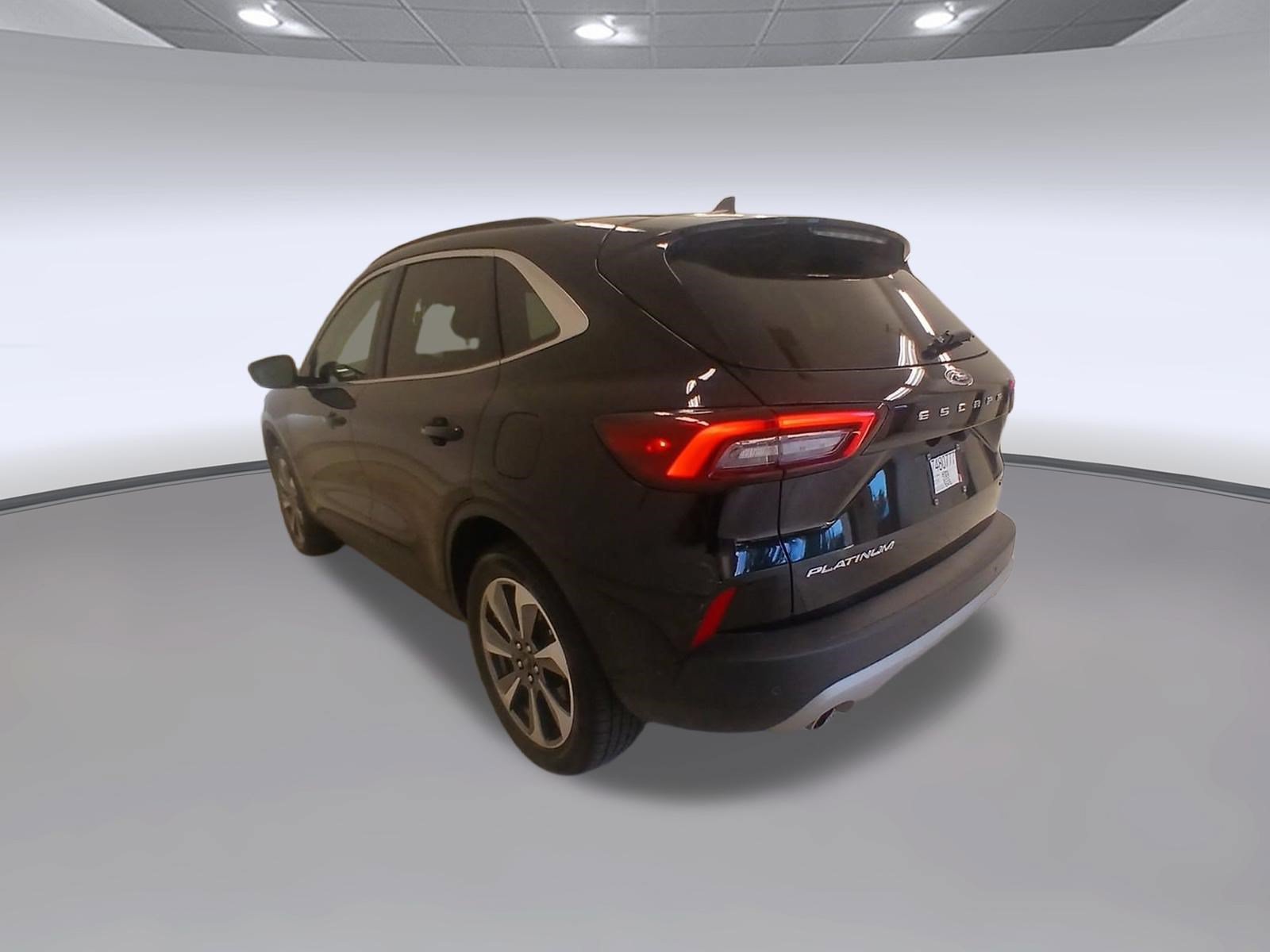Certified 2025 Ford Escape Platinum AWD/4WD image 3