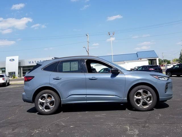 Certified 2023 Ford Escape ST-Line w/ Tech Pack #1 AWD/4WD image 4
