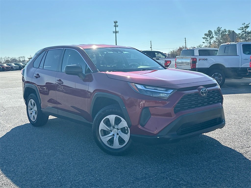 Used 2023 Toyota RAV4 LE image 5