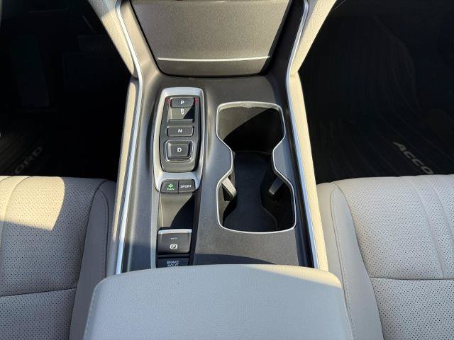 Used 2022 Honda Accord Touring image 16
