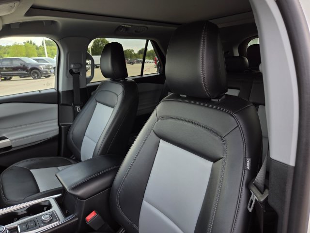 Certified 2024 Ford Explorer XLT w/ Equipment Group 202A AWD/4WD image 26