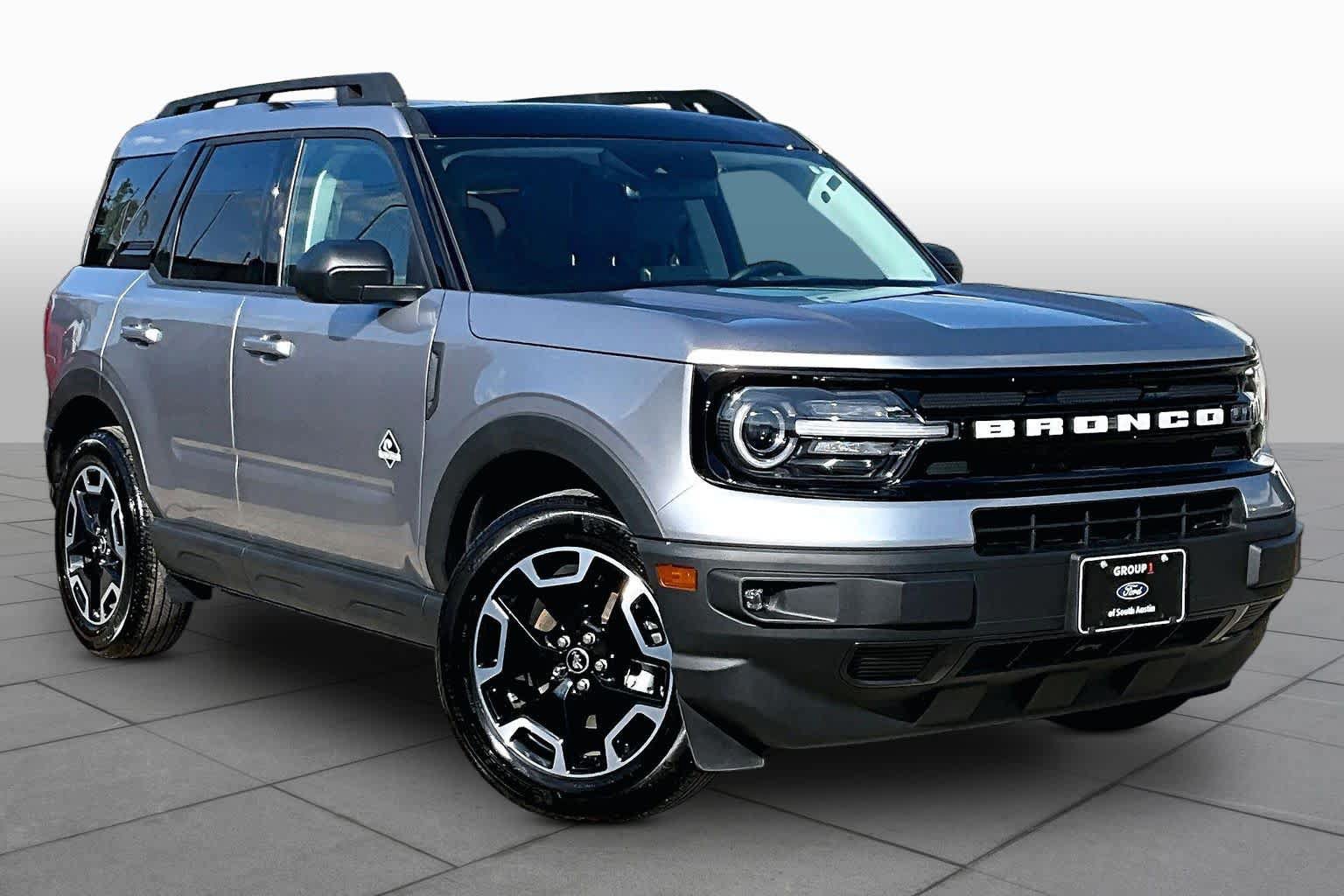 Certified 2023 Ford Bronco Sport Outer Banks w/ Tech Package AWD/4WD image 3