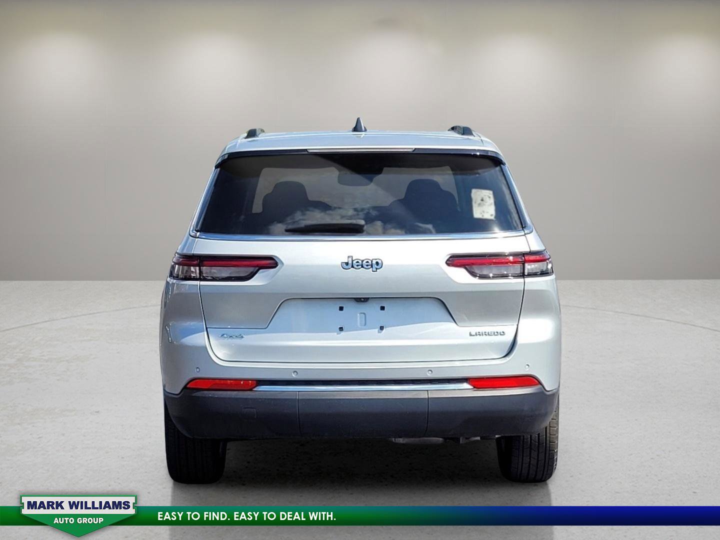 Used 2024 Jeep Grand Cherokee L Laredo image 7