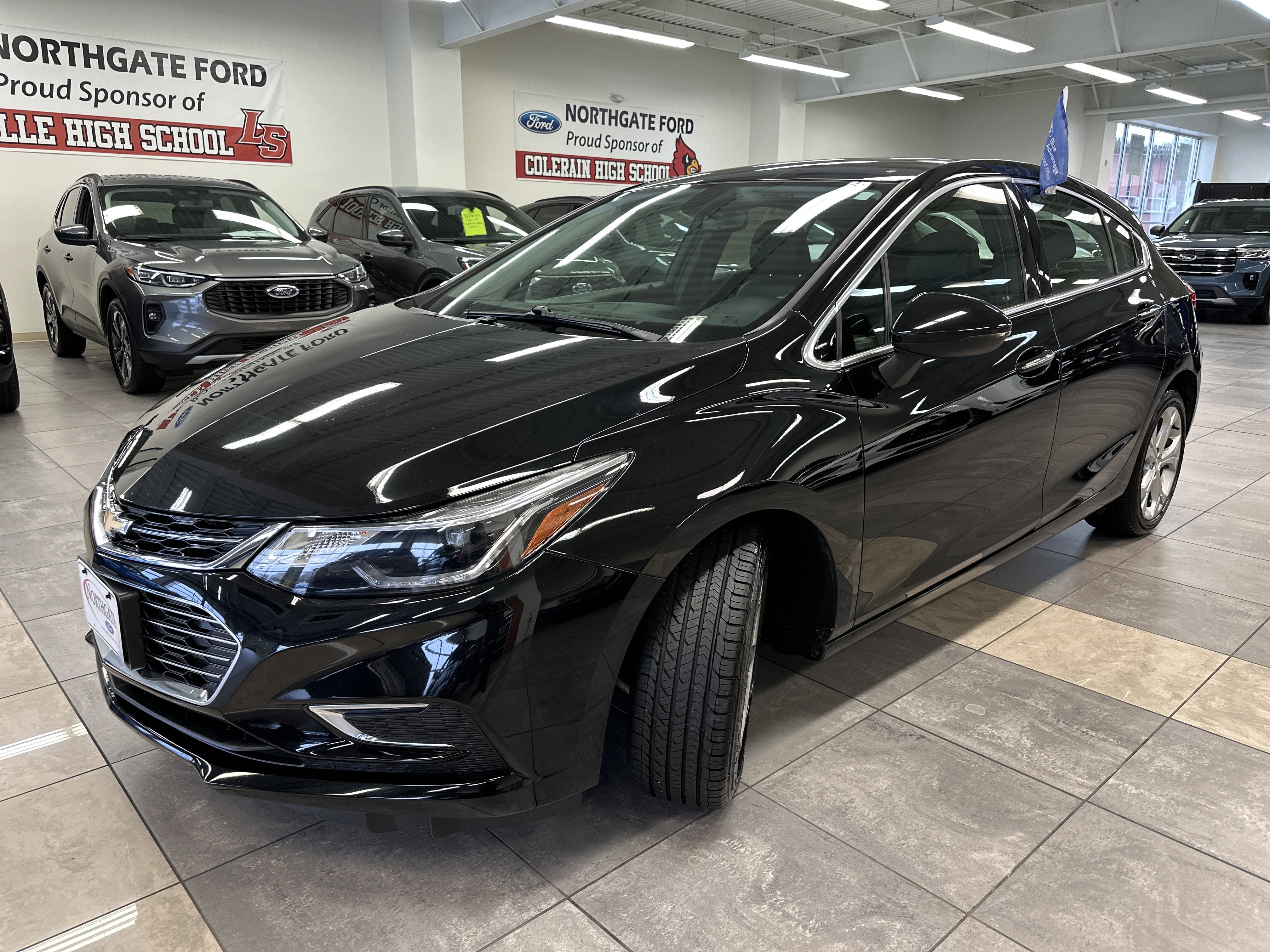 Used 2018 Chevrolet Cruze Premier image 16
