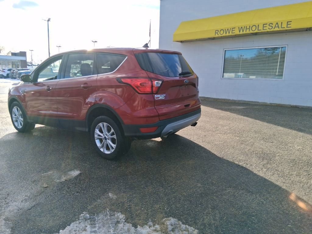 Certified 2019 Ford Escape SE image 3