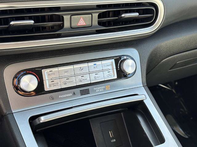 Used 2023 Hyundai Kona SE image 29