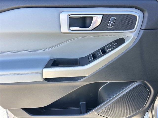 Certified 2022 Ford Explorer XLT w/ Equipment Group 202A image 32