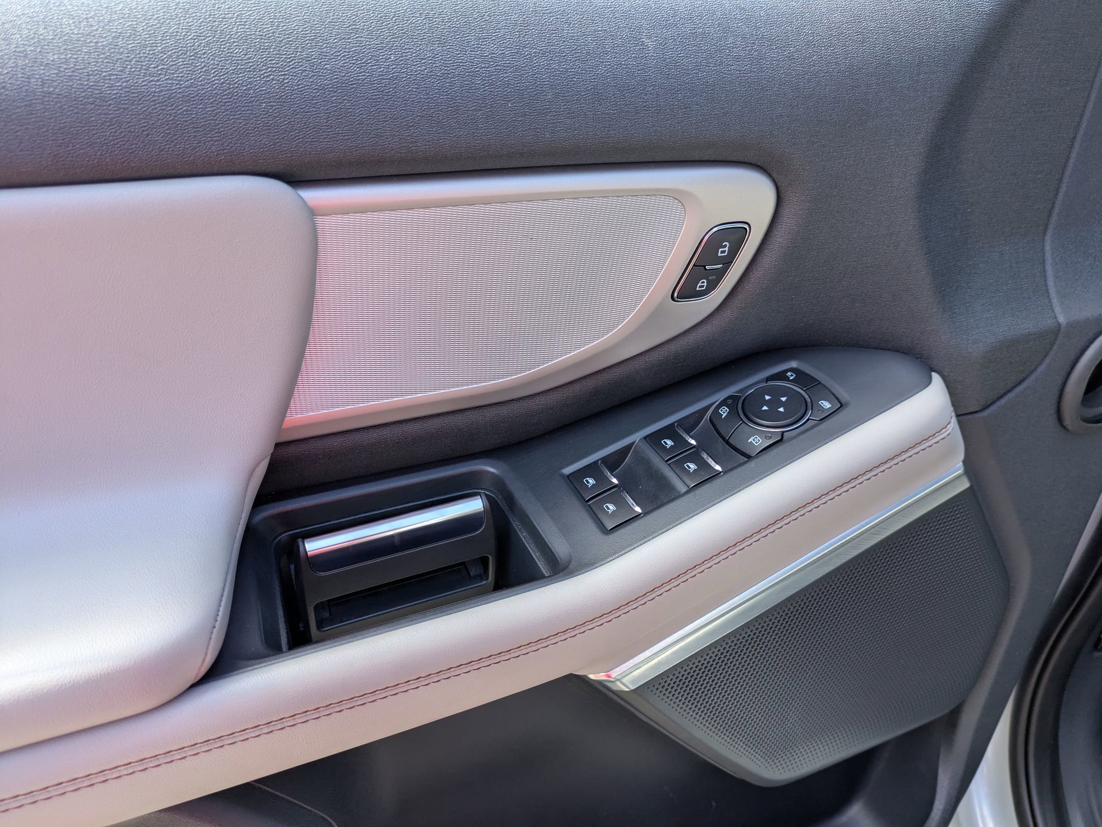 Certified 2025 Ford Expedition Active RWD image 16