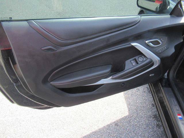 Used 2018 Chevrolet Camaro SS RWD image 19