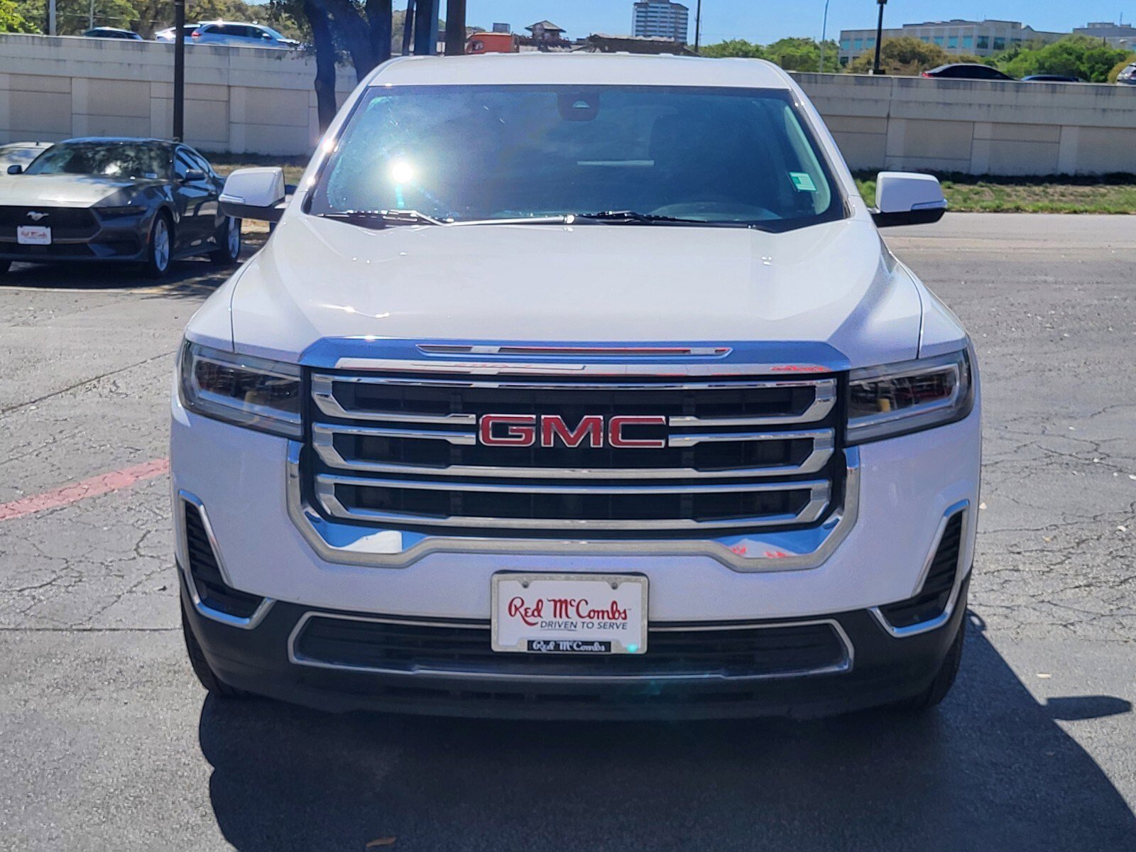 Used 2023 GMC Acadia SLE w/ LPO, Floor Liner Package image 9