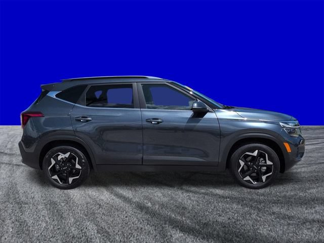 Used 2026 Kia Seltos EX FWD image 3