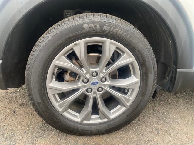 Certified 2022 Ford Explorer XLT w/ Equipment Group 202A image 29