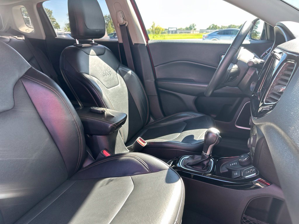 Used 2019 Jeep Compass Limited AWD/4WD image 37