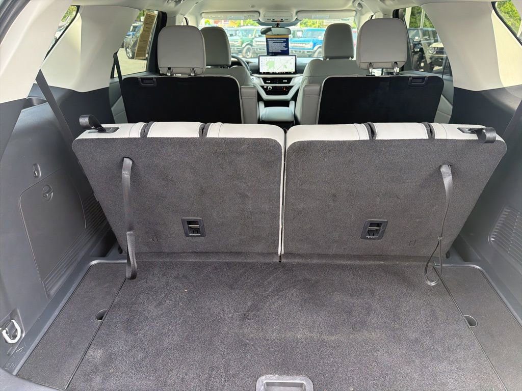Certified 2025 Ford Explorer Active w/ Active Comfort Package RWD image 9