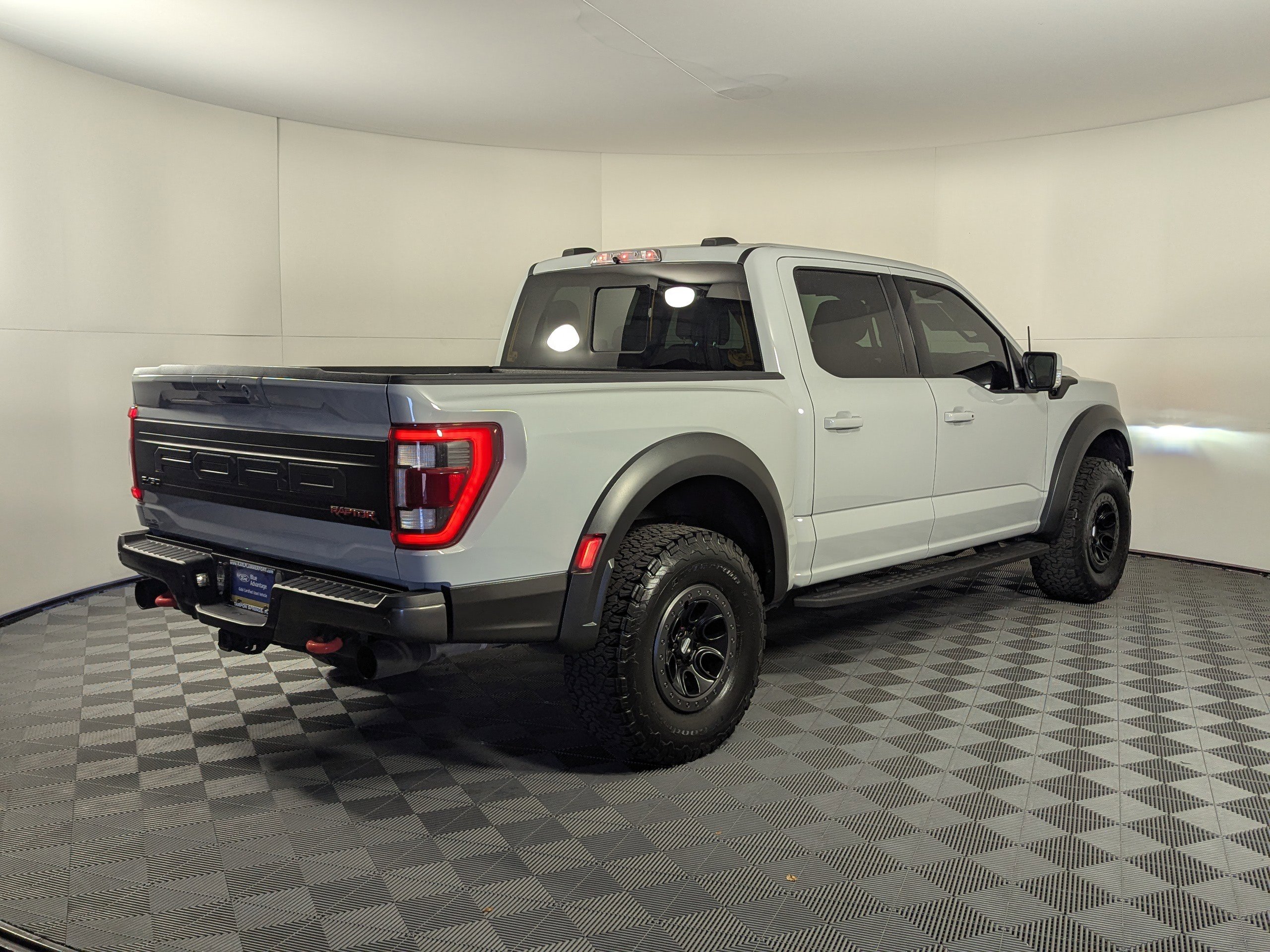 Certified 2023 Ford F150 Raptor w/ Raptor Carbon Fiber Package image 3