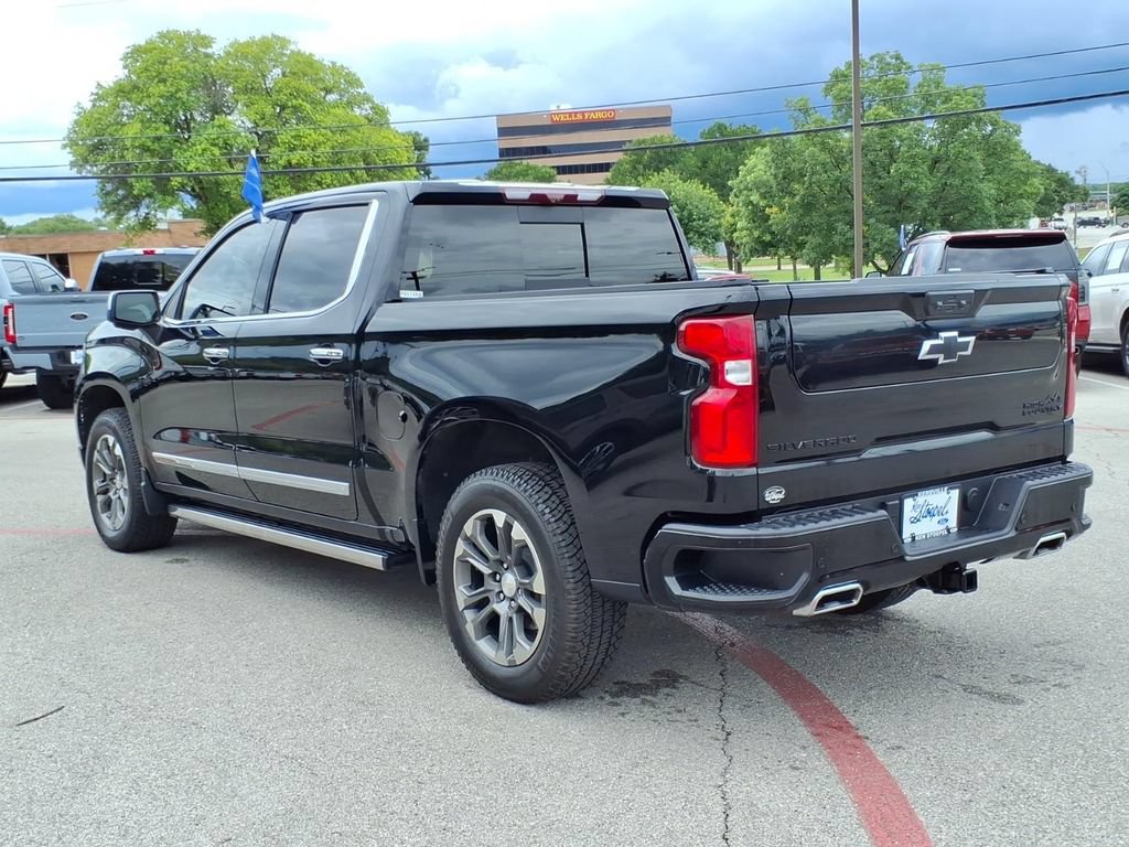 Used 2022 Chevrolet Silverado 1500 High Country w/ Technology Package AWD/4WD image 14