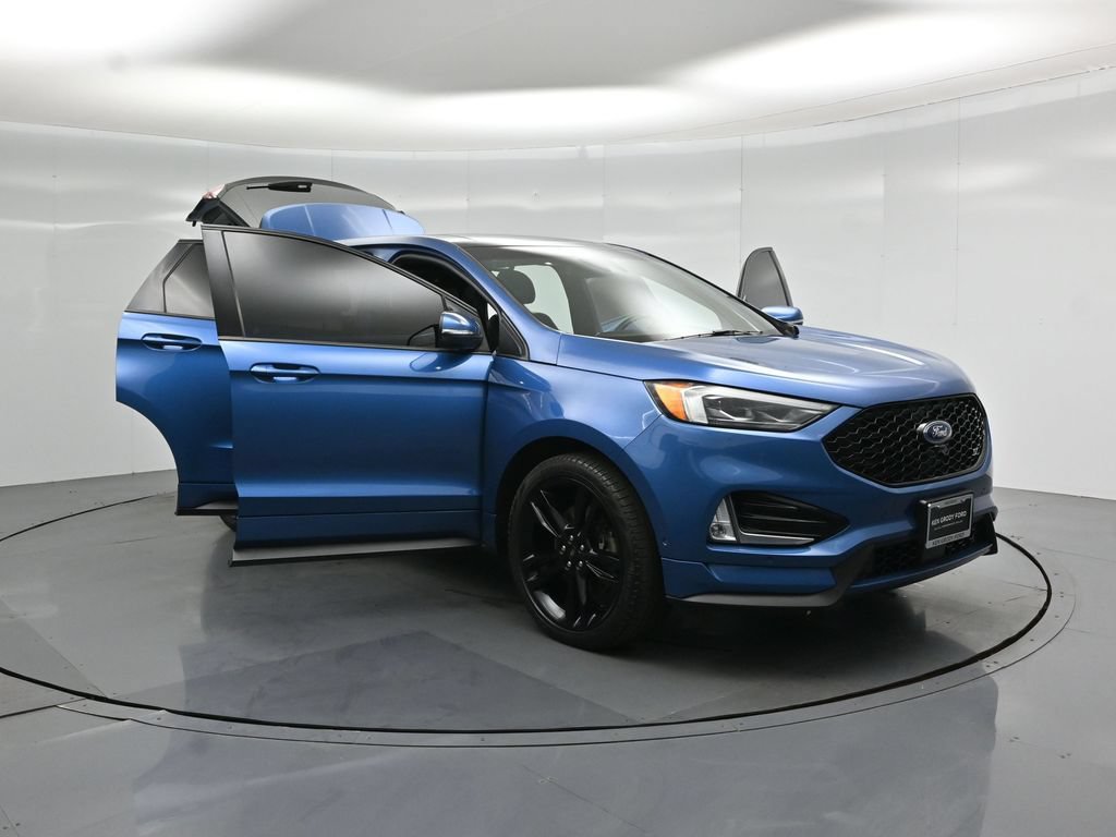 Certified 2019 Ford Edge ST w/ Equipment Group 401A AWD/4WD image 32