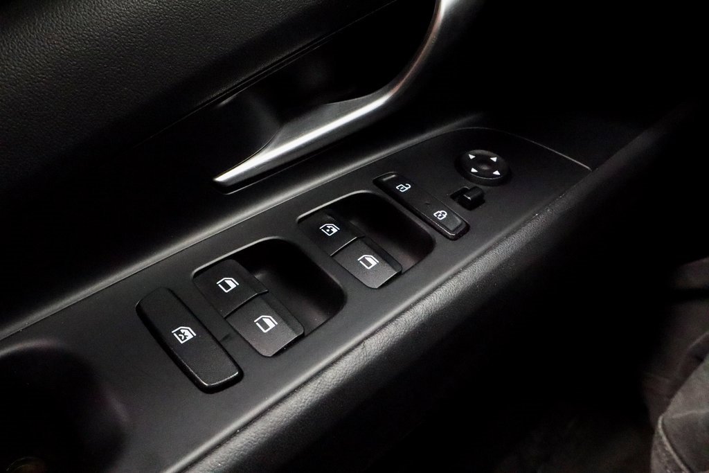 Used 2021 Hyundai Elantra SEL image 25