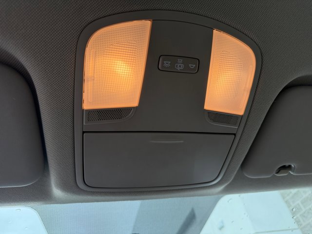 Used 2017 Hyundai Elantra SE image 34