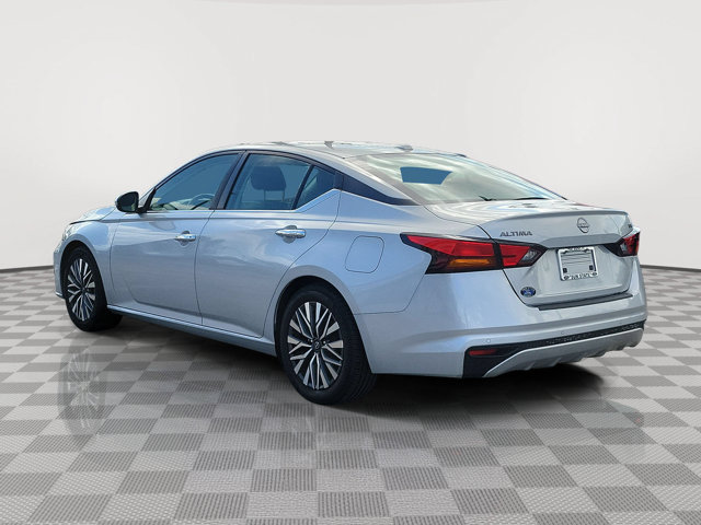 Used 2023 Nissan Altima 2.5 SV FWD image 4