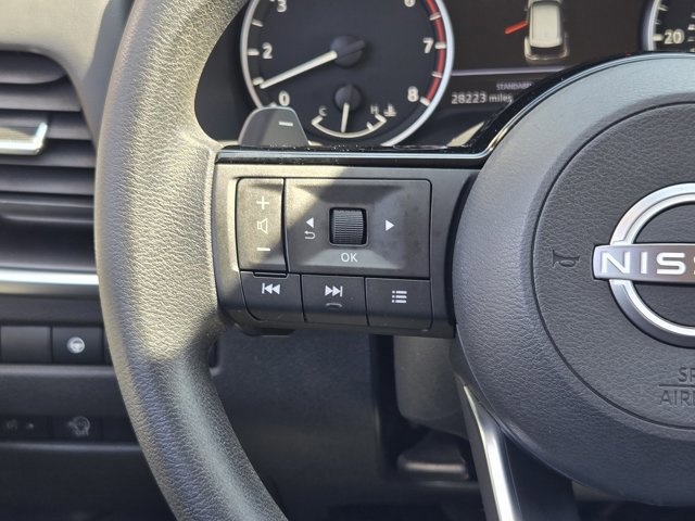 Used 2023 Nissan Rogue SV image 25
