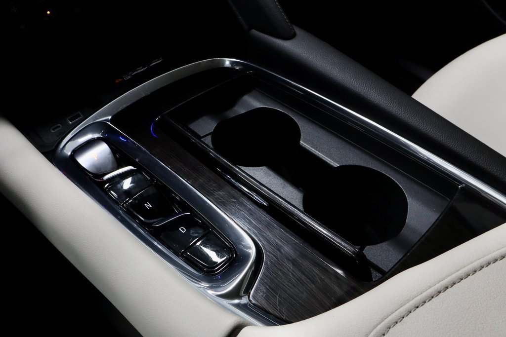 Used 2023 Buick Enclave Essence w/ Experience Buick Package image 38