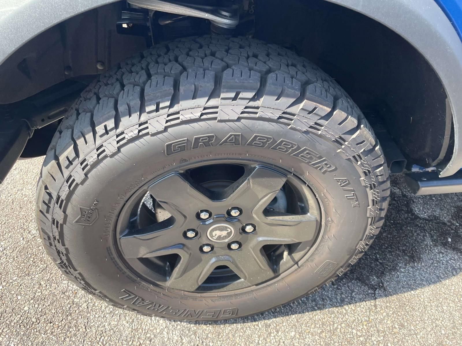 Certified 2024 Ford Bronco Black Diamond image 6