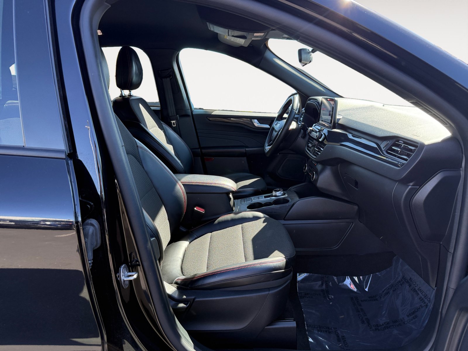 Certified 2025 Ford Escape ST-Line FWD image 19