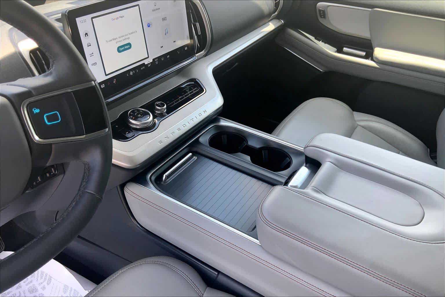 Certified 2025 Ford Expedition Active AWD/4WD image 17