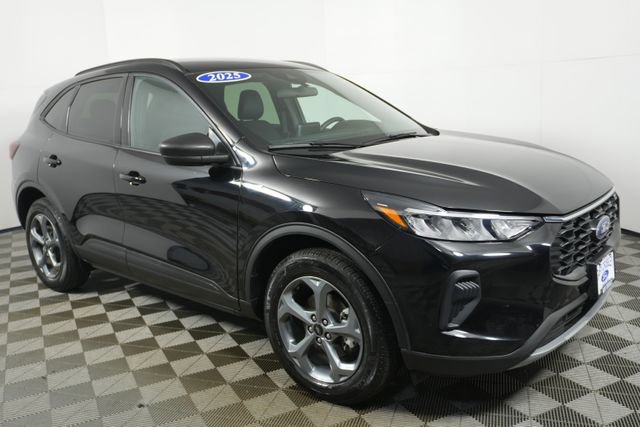 Certified 2025 Ford Escape ST-Line image 2
