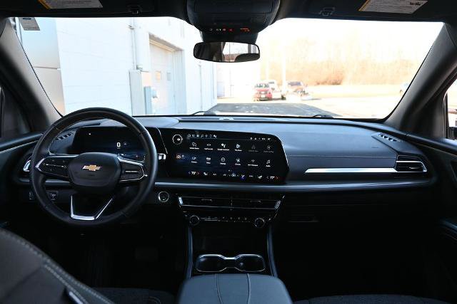 Used 2024 Chevrolet Traverse LS AWD/4WD image 28