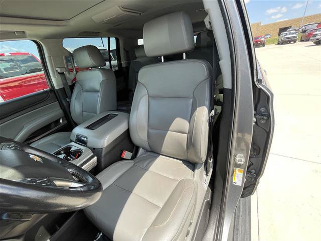 Used 2020 Chevrolet Suburban LT AWD/4WD image 18