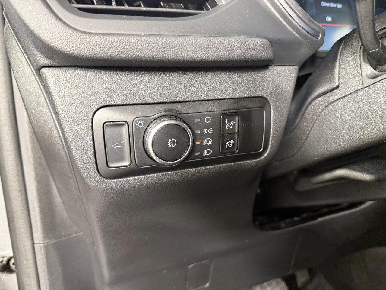 Certified 2025 Ford Escape Platinum image 23