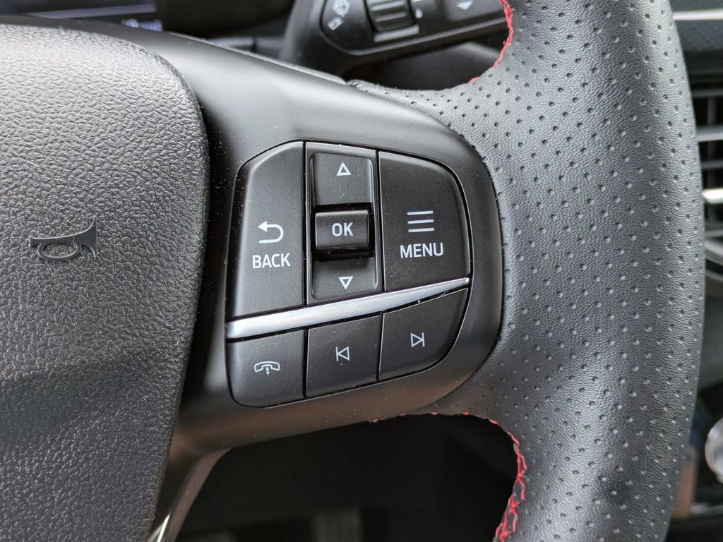 Certified 2025 Ford Escape ST-Line w/ Tech Pack #1 AWD/4WD image 28