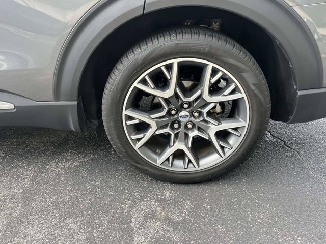 Certified 2025 Ford Explorer Platinum w/ Ultimate Package RWD image 11