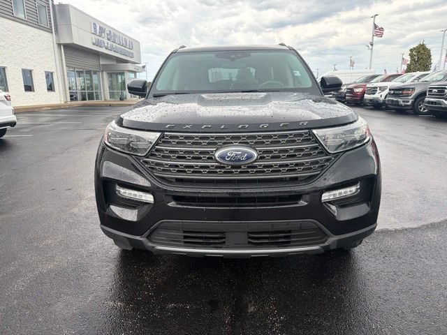Certified 2023 Ford Explorer XLT w/ Equipment Group 202A AWD/4WD image 2