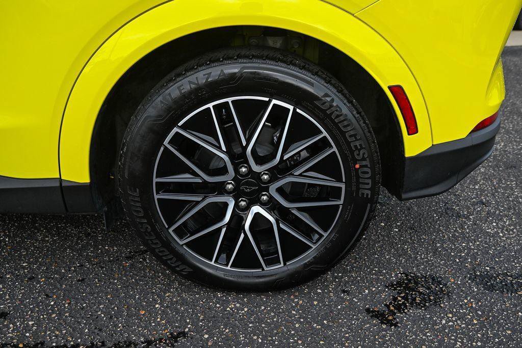 Certified 2025 Ford Mustang Mach-E Premium AWD/4WD image 13