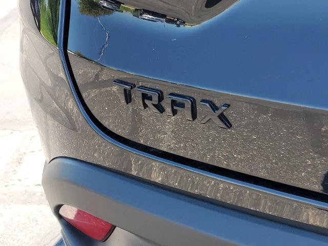 Used 2025 Chevrolet Trax RS FWD image 28