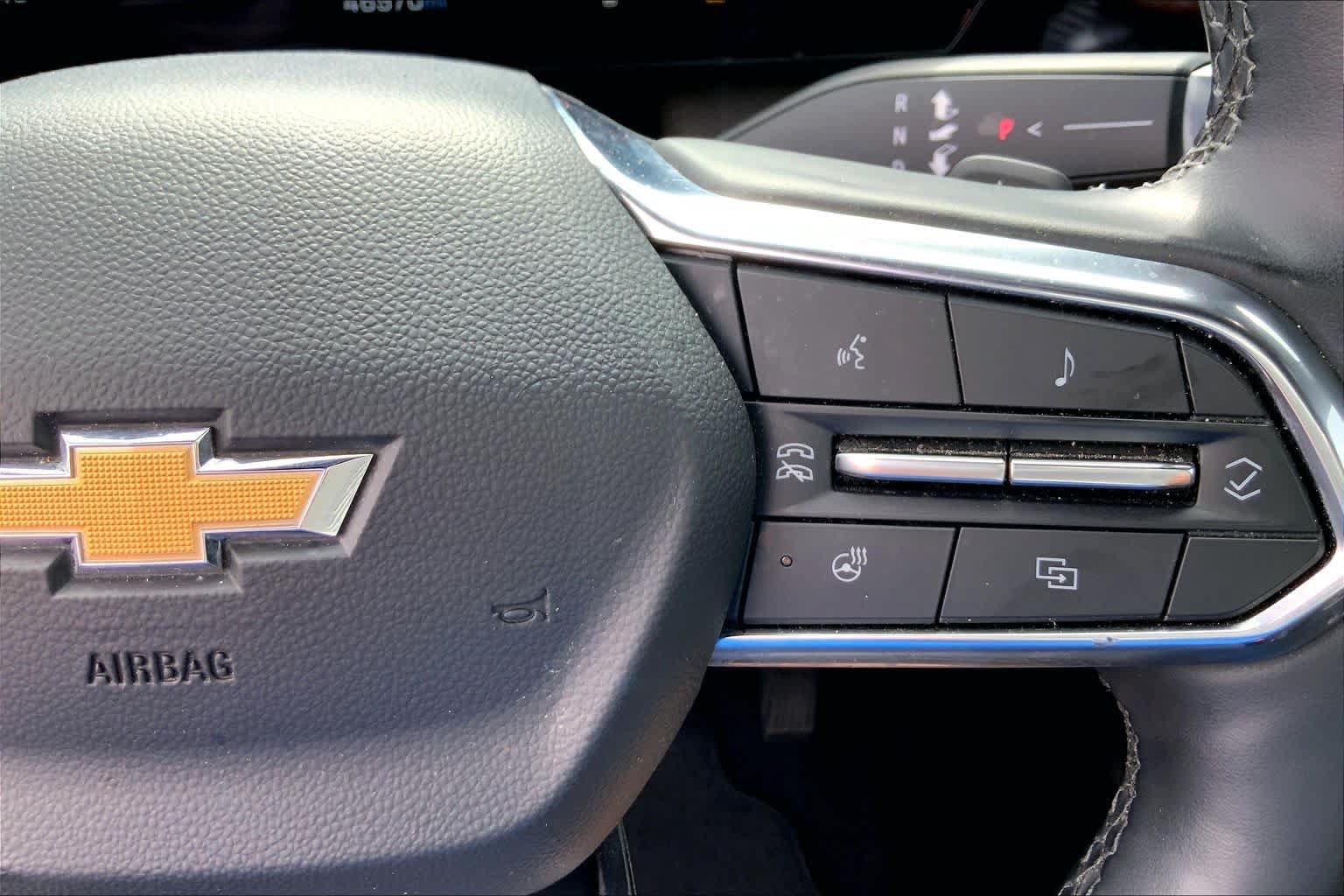 Used 2025 Chevrolet Equinox LT w/ Convenience Package II FWD image 25
