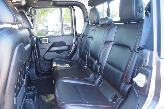 Used 2022 Jeep Gladiator Rubicon w/ Trailer Tow Package AWD/4WD image 18