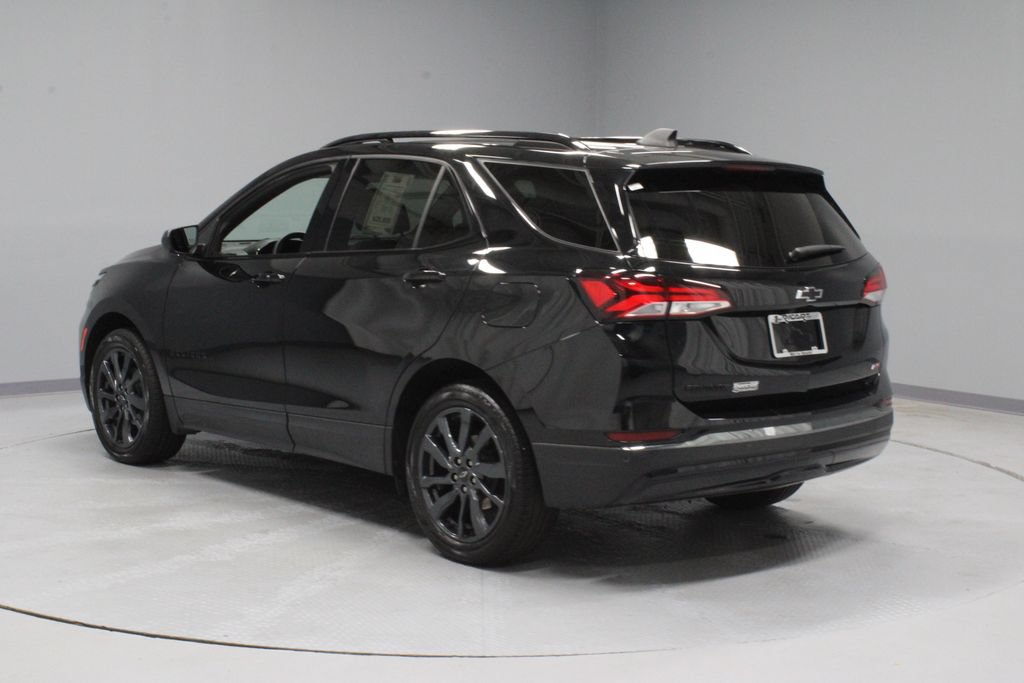 Used 2023 Chevrolet Equinox RS FWD image 10