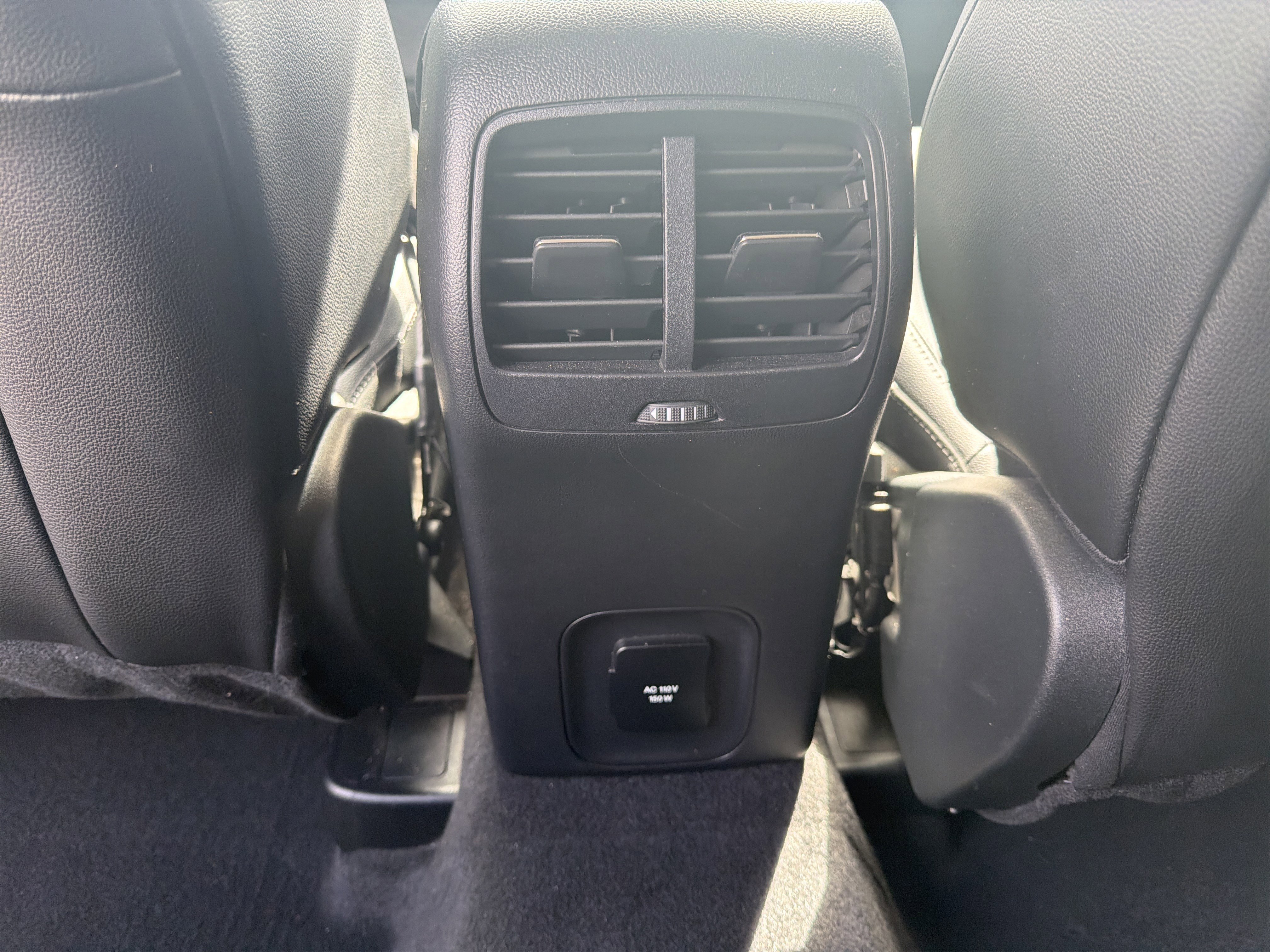 Certified 2020 Ford Escape Titanium AWD/4WD image 26