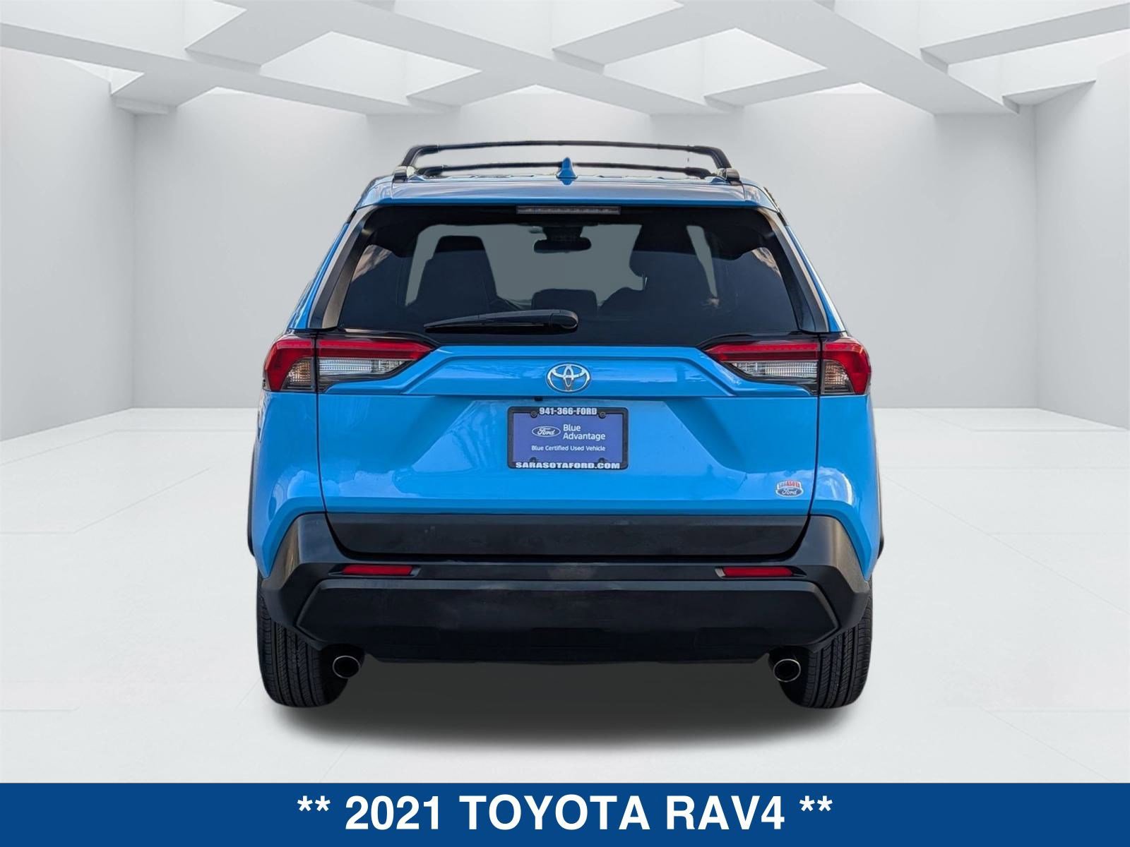 Used 2021 Toyota RAV4 LE image 5